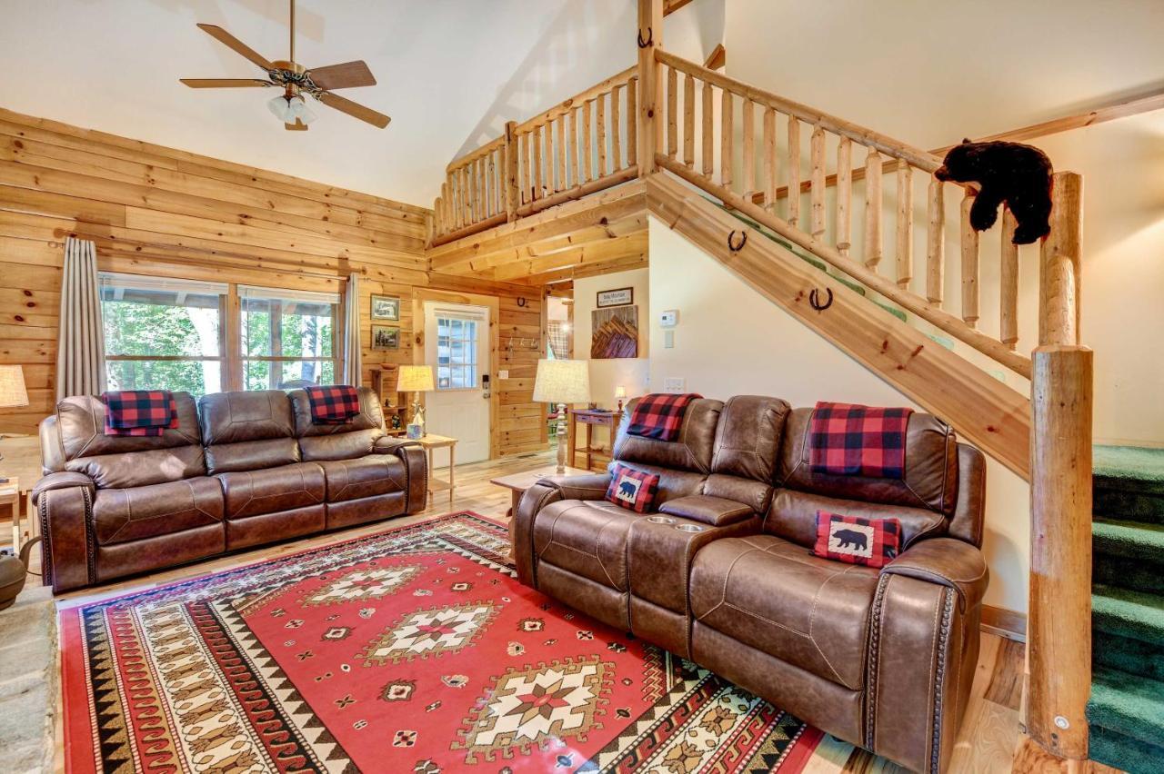 Waynesville Cabin With Covered Deck And Fire Pit! Lake Junaluska Luaran gambar
